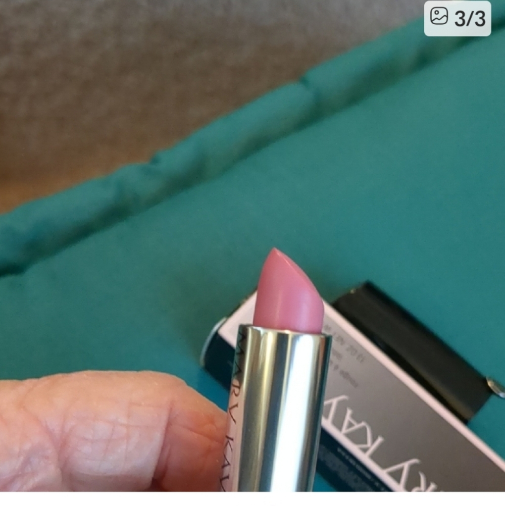 Mary Kay Gel Semi-Shine Lipstick - Elegant Black